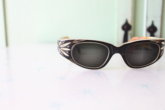 1950s 1960s Vintage CAT EYE Glasses....vintage ey… - image 2