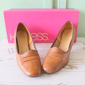 1960s Brown Heels: Vintage Pumps, Size 6.5