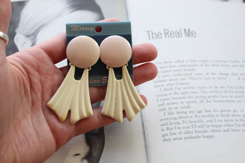 indie new old stock. killer 80s hipster 1980s PINK Dangly Earrings....big metal costume rad sexy rocker punk 1980s glam urban