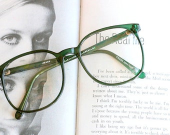 Vintage JACKIE O Glasses....emerald. new old stock. classic. groovy. twiggy. mod. retro glasses. librarian. secretary. woodstock. oversized