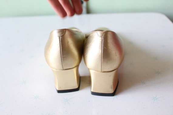 1980s Vintage Golden Heels.....size 6.5 womens...… - image 6