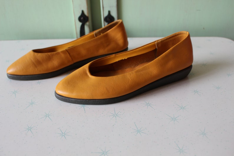 1980s Mustard Yellow Leather NUVA Flats...size 6 women...yellow. party. mod. classic. retro. designer. dijon. autumn. yellow shoes. 80s image 2