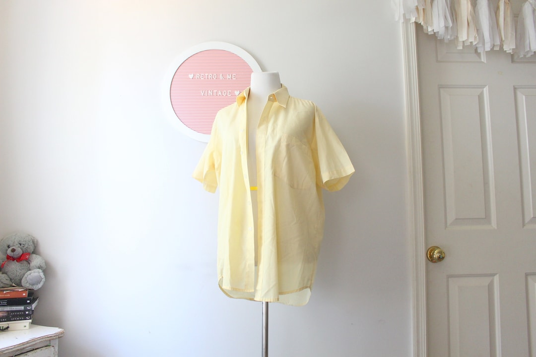 Vintage yellow button shirt...s main image 0