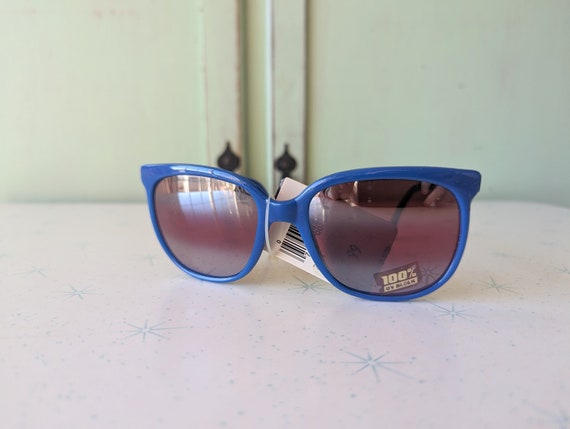 SALE/// Vintage 1980s 90s Big Sunglasses...fancy.… - image 1