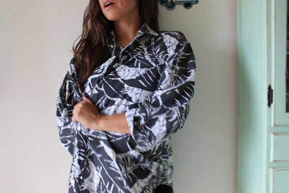 Vintage Black and White Blouse..womens. black and… - image 3