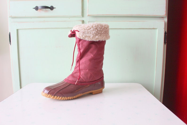1980s HIPSTER Winter Calf Boots....size 8. outdoors. boots. shoes. hipster. snow boots. duck boots. killer. rad 80s. rad. worker. red boots image 1