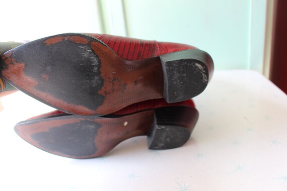 Vintage COWBOY Boots...size 6....texas. cranberry… - image 4
