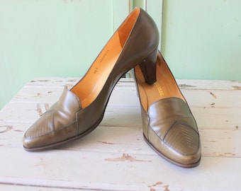 Zapatos de tacón Bally vintage de piel color oliva - Zapatos de tacón de aguja de diseñador (Talla 6.5E)