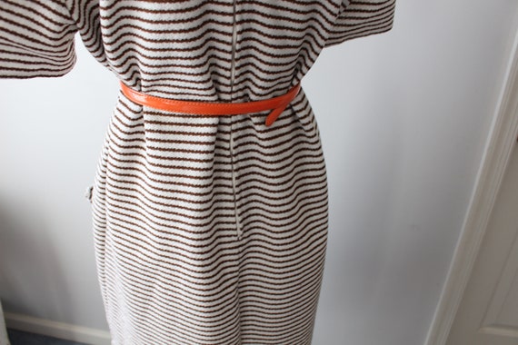 1970s GROOVY Vintage MOD Striped Brown Swirl Dres… - image 10