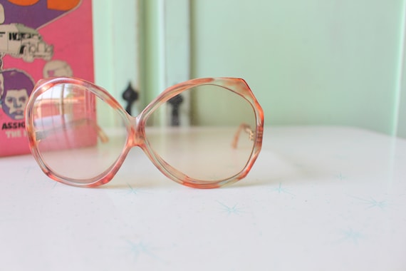 1970s Twiggy Mod Sunglasses: Rare Deadstock Big Lens Eyewear  display picture 1
