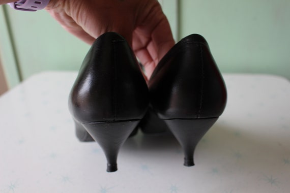 Vintage Sam and Libby 1980s Leather Heels...size … - image 4