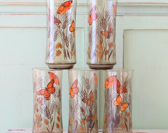 Vintage RETRO BUTTERFLY Glasses Set of 5..retro housewares. orange. daisy. drink. serve. kitsch. juice. weeds. 1970s glassware. nature