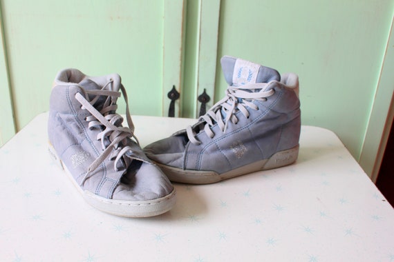 Vintage REEBOK Leather Tennis Shoes...size 8 women
