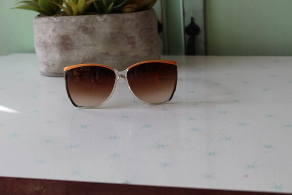 Vintage Taiwan ROC Sunglasses..BIG. rare. womens … - image 2