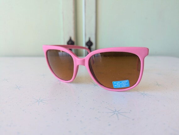 Vintage PINK Mod Taiwan ROC 1970s 1980s Sunglasse… - image 1