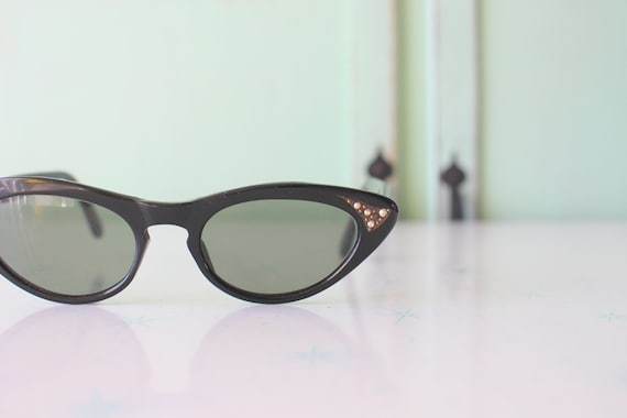 1950s Black Cat Eye Sunglasses, Vintage Mod Eyewe… - image 1