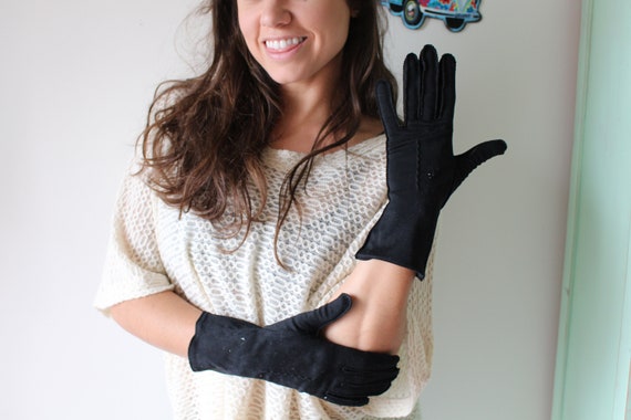 1950s 1960s Vintage Soft Elegant Glove....mittens… - image 1