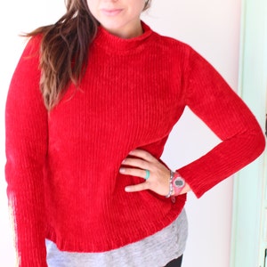 1990s RED Turtle Neck Sweater....size small..90s clothing. cranberry. red. pullover. hipster. nautical.
