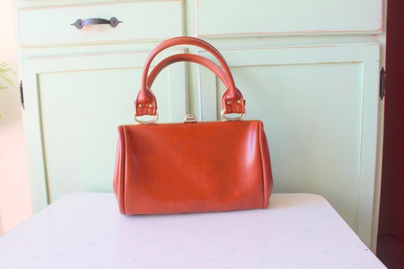 Vintage Clutch Handbag...brown. handbag. clutch. 1
