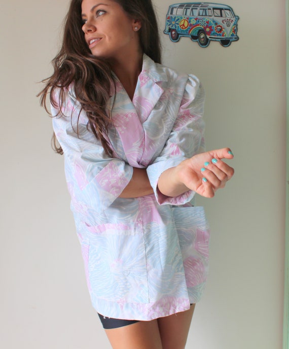 1970s Floral Blazer Jacket...size large. pink. col