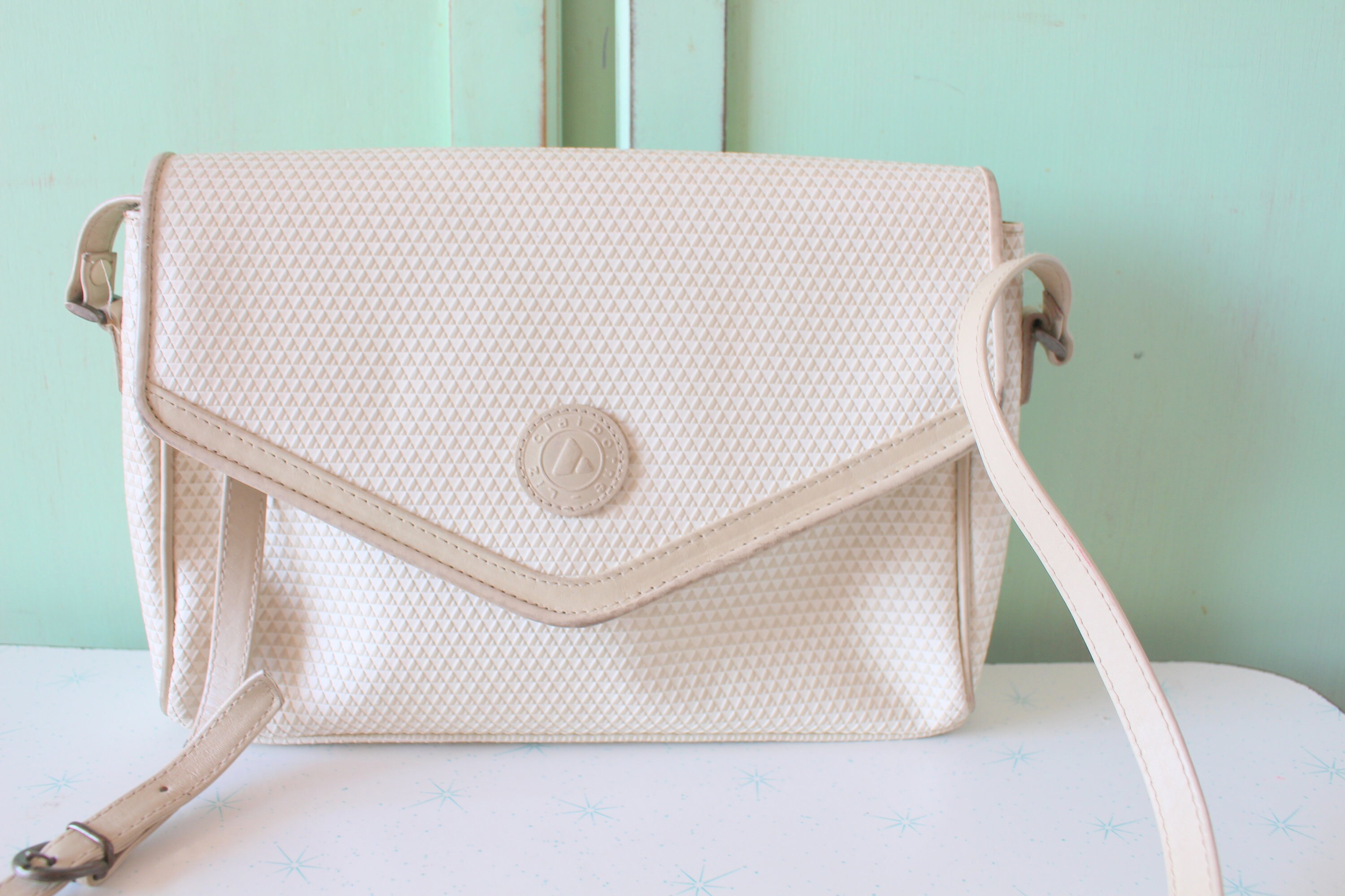 liz claiborne shoulder bag