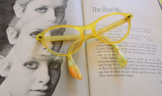 1950s 1960s Vintage YELLOW CAT EYE Glasses......v… - image 1