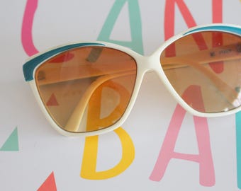 Vintage 80s Tortoise Shell Gold Mob Wife Sunglasses - Etsy display picture 2