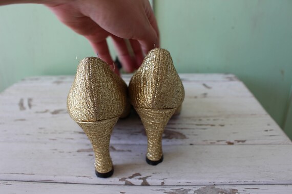 SALE//// 1980s GOLD GLAM Fancy Heels..size 6 wome… - image 3