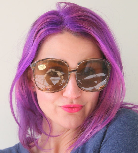 Vintage MOD GIRL Sunglasses..rare. womens eyewear.