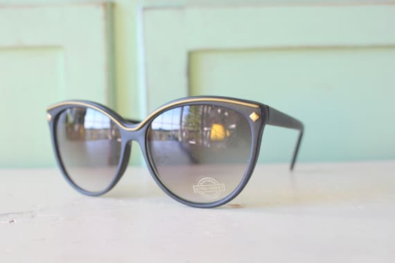 1970s Sunglasses: Taiwan ROC Womens Eyewear