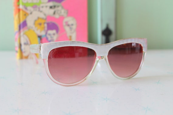 Vintage MOD Twiggy Sunglasses...rare. womens. jac… - image 1