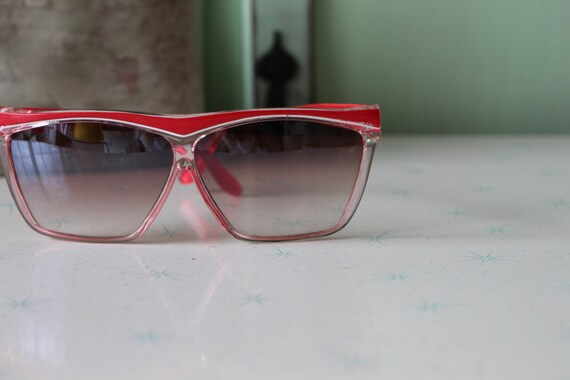 Vintage Flat Top Mod Taiwan ROC 1980s Sunglasses.… - image 4