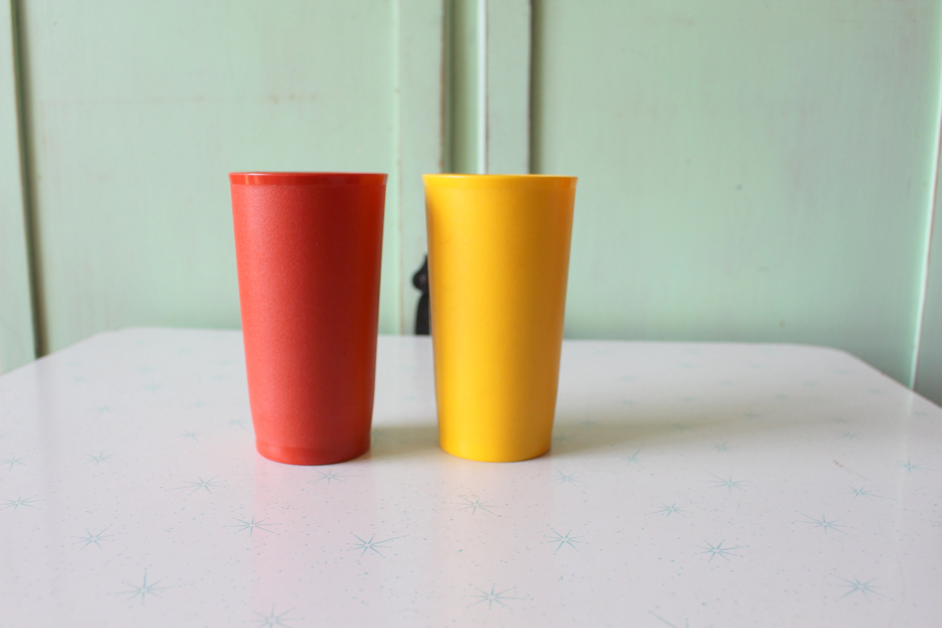 Vintage Colorful Plastic Cups Set: Retro Kitchen Decor