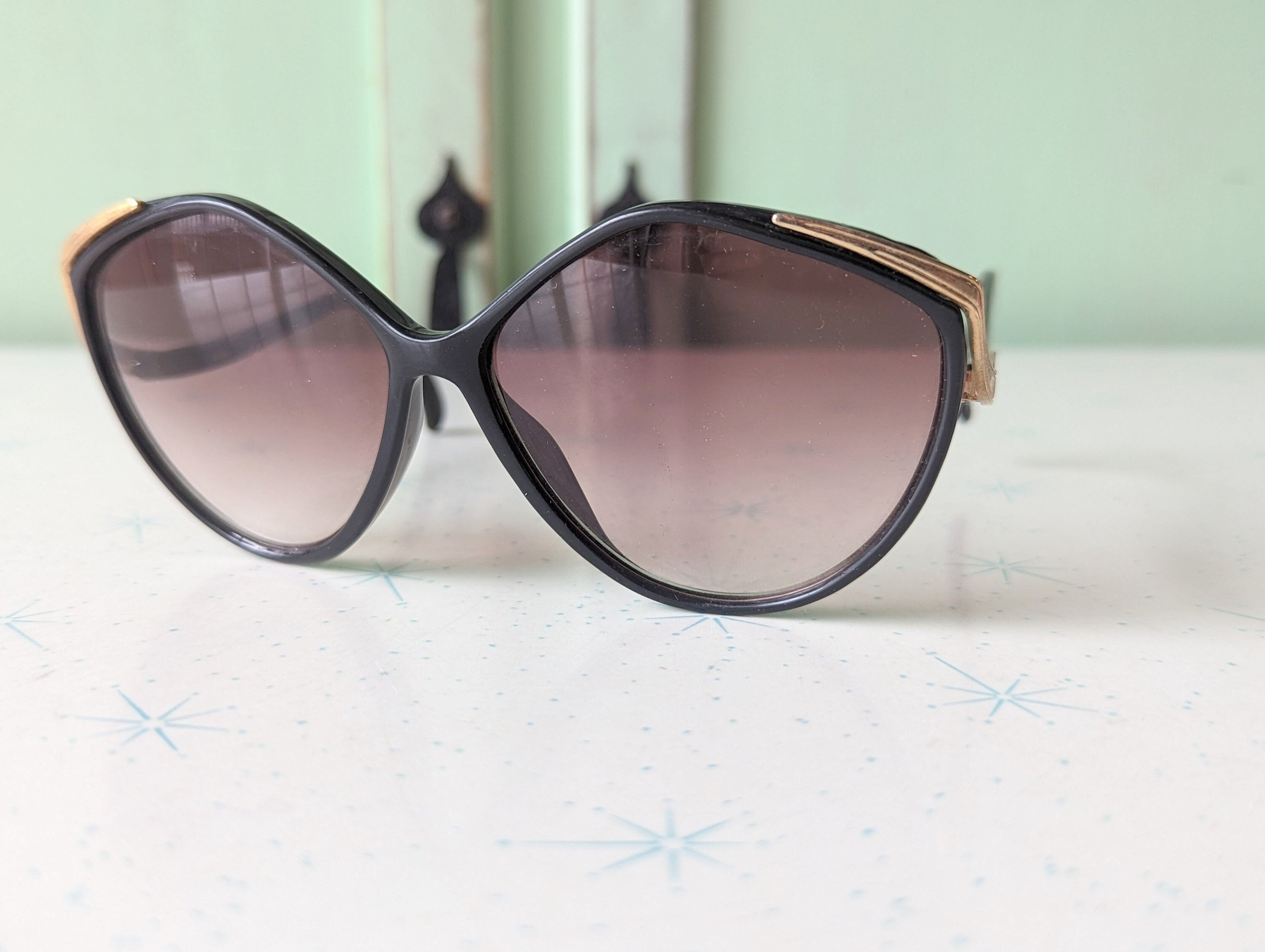 Vintage 70’s sunglasses. Taiwan ROC. Vintage 1970s Tinted Sunglasses: Taiwan ROC Eyewear - Etsy main image 2
