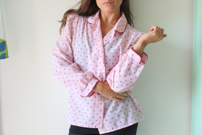 mad men cranberry 1960s urban mod 1970s Vintage Geometric Blouse....size medium womens....pink and red granny vintage blouse ladies