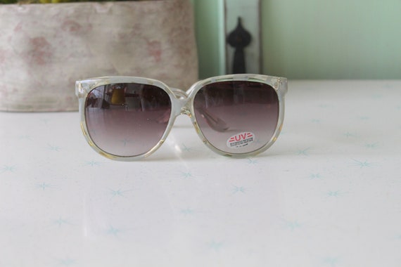 Vintage MOD GIRL Sunglasses...rare. womens eyewea… - image 1