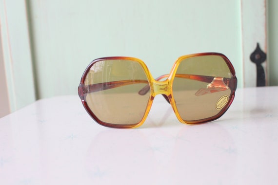 1970s MOD GIRL Sunglasses.twiggy. oculens. womens… - image 1