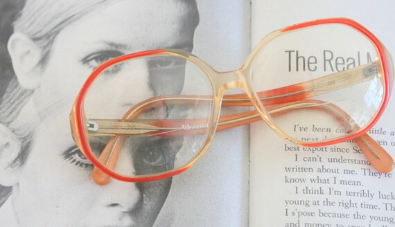 1970s TWIGGY MOD EYEWEAR..geometric. round lens. r