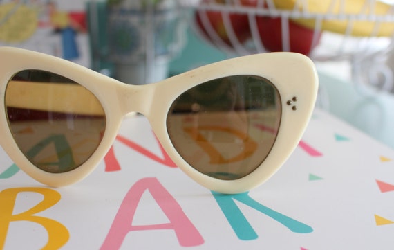 Vintage Cream Cat Eye Sunglasses, France, 1950s-6… - image 1