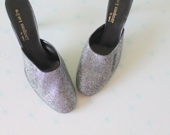 SALE/// Vintage GLITTER Holiday Heels..size 8 womens..pumps. fancy. party. mod. silver heels. designer. wedding. bride. mod