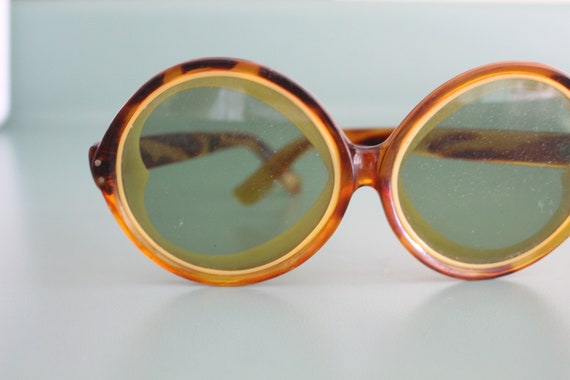 1960s Round Chic SUNGLASSES....mod. 1970s. oversi… - image 2