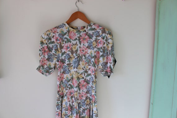 SALE/// Vintage 1990s FLORAL Dress...retro. 90s c… - image 4