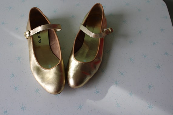 1960s Golden LEATHER Ballerina Shoes......size 5.… - image 3