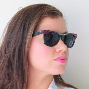 VENTA//// Gafas de sol vintage nuevas antiguas, mod. Taiwán ROC, años 70 y 80... retro. gafas de sol. hipster. gafas de sol. indie. chic. rosas. bohemias. stock muerto.