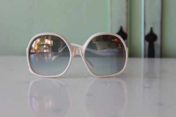 1960s Big Retro Sunglasses..new old stock. classi… - image 3
