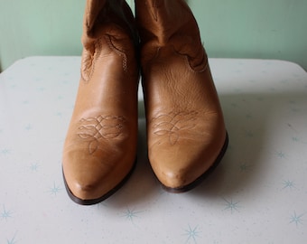 Vintage Leather Cowboy Boots: Camel Brown Western Wear (Size 7-8)