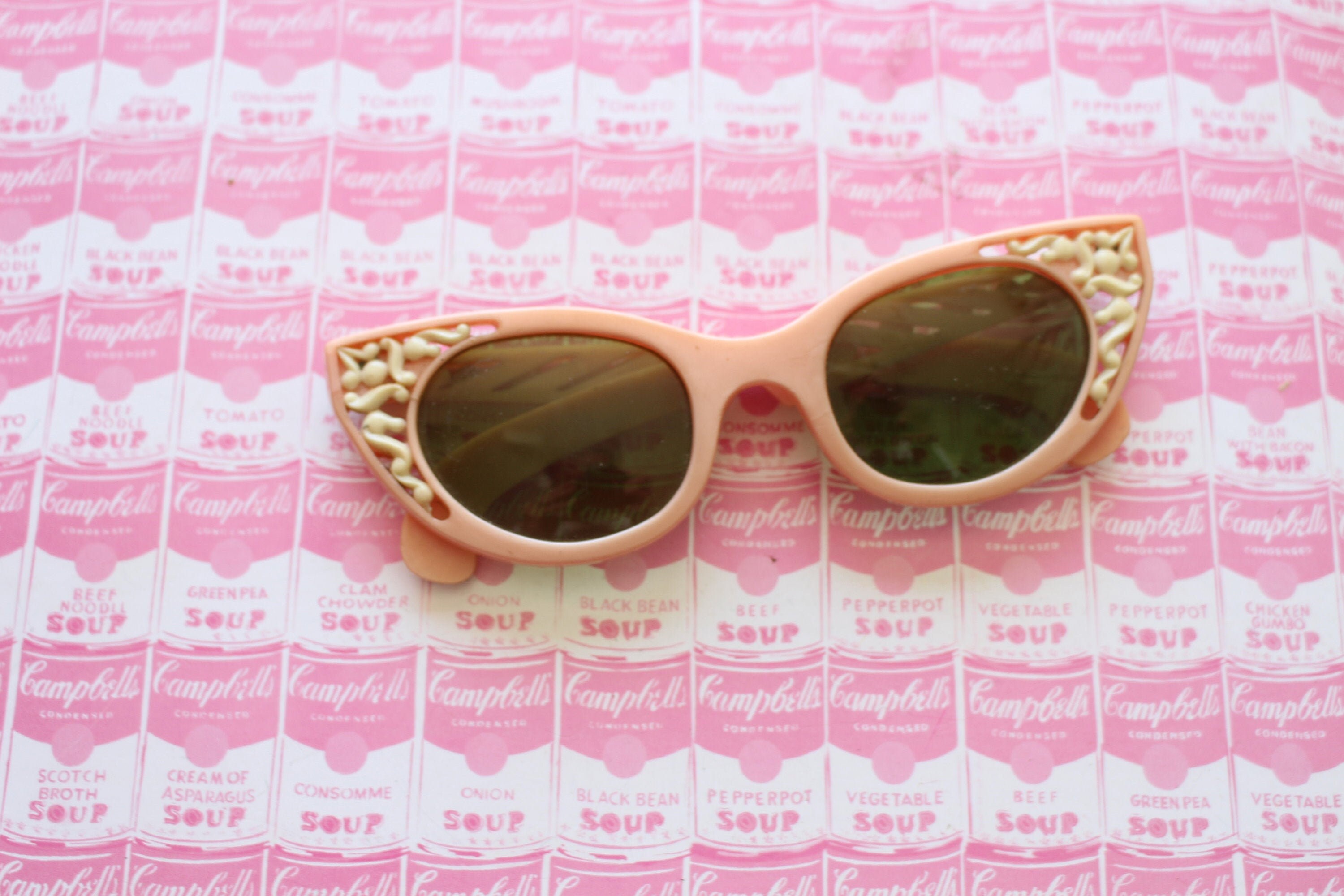 Óculos de sol estilo gatinho rosa vintage dos anos 1950: óculos raros e modernos