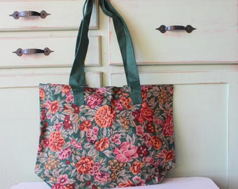 Vintage 1970s Floral Fabric Tote Bag: Retro Shoulder Bag