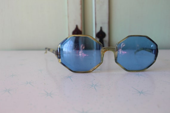 1960s 70s Vintage MOD DISCO Sunglasses...hexagon.… - image 3