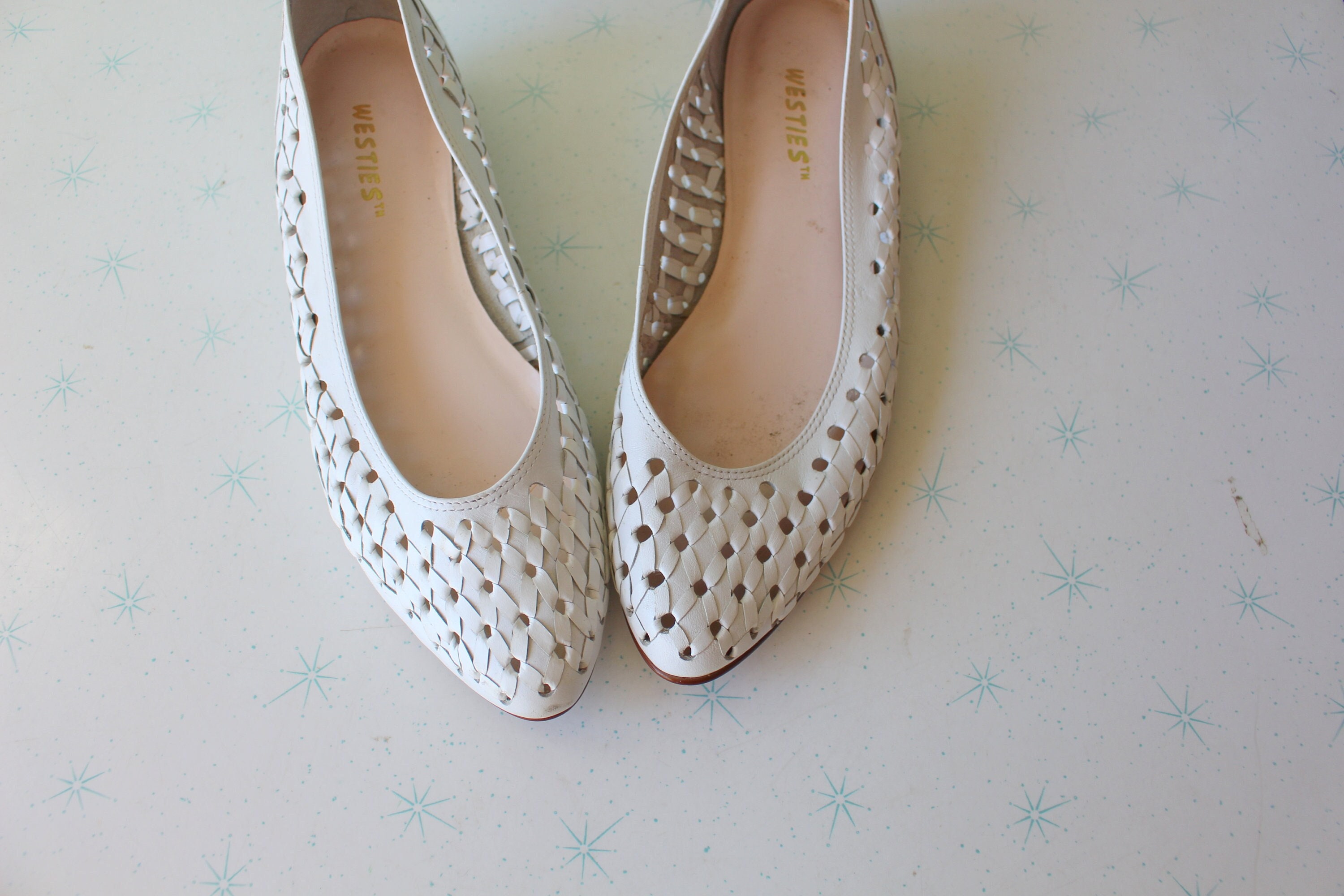 1980s White Leather WESTIES Vintage Flats size 8.5 Women